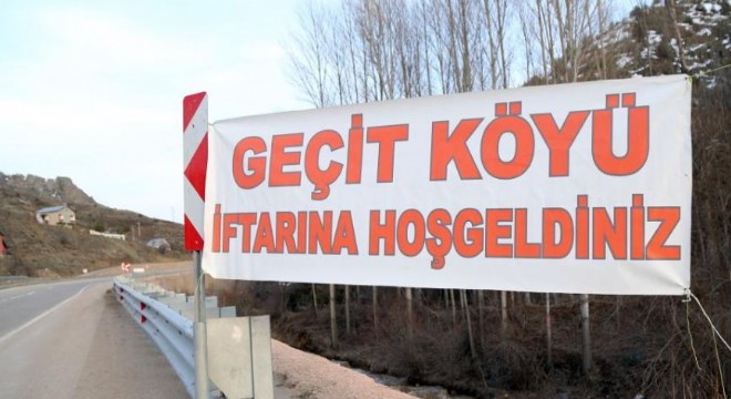  Bu köyden iftar yapmadan ‘Geçit' yok